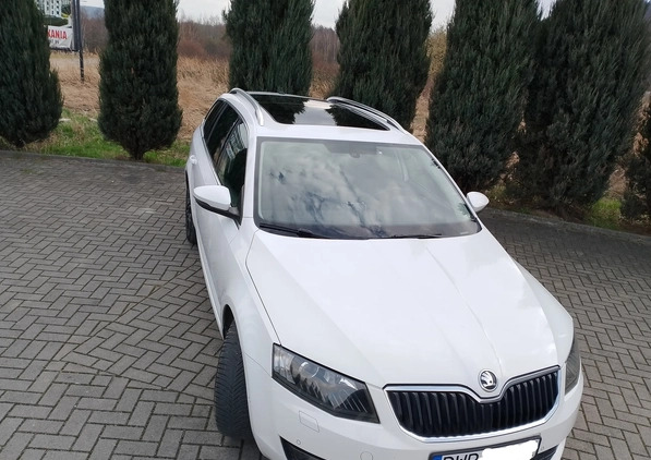Skoda Octavia cena 34500 przebieg: 294000, rok produkcji 2013 z Sobótka małe 596